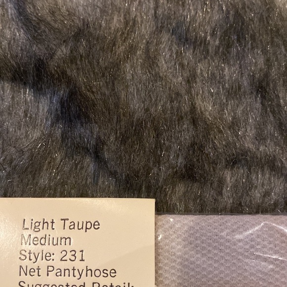 DonnaKaran Newyork light Taupe net  panty hose Sz M - Picture 4 of 8
